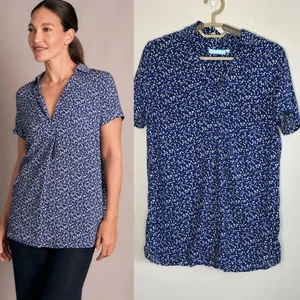 Blue Illusion Blouse Size XS Blue Floral Pleat Front Top Back Button As New - Picture 1 of 10