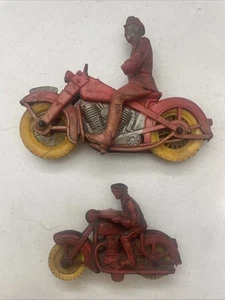 2 VINTAGE 1950'S RED AUBURN RUBBER CO POLICE MOTORCYCLE COP & MOTORCYCLE 6" - Picture 1 of 15