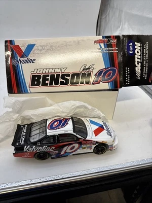 JOHNNY BENSON 2002 #10 VALVOLINE Grand Prix Club Car Bank 1:24 - Image 1 of 4