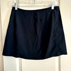 NWOT. JANTZEN. Size medium hundred percent nylon ladies skirt. - Picture 1 of 5