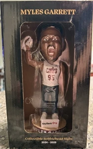 Cleveland Cavaliers Myles Garrett Bobble Head 12/3/24 Sorteo - Imagen 1 de 2