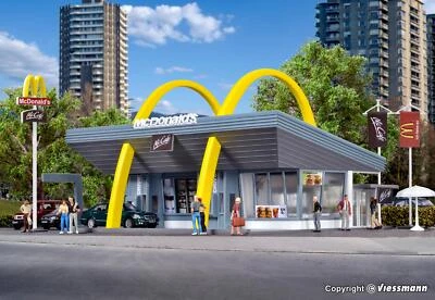 Vollmer 43634 HO (1:87) / OO (1:76) McDonald's restaurant with McDrive kit - Image 1 of 4