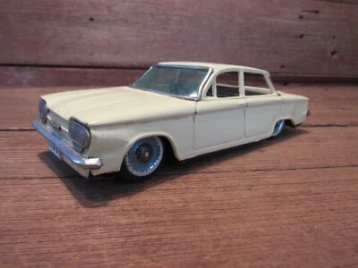 Vintage 1961 Bandai Chevrolet Corvair Estanho Litho Brinquedo Carro de Fricção Japão - Imagem 1 de 4