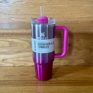Stanley CAMELIA GRADIENT PINK OMBRÉ 30oz Quencher Regular Straw - In Hand Now - Picture 1 of 6