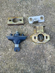 Bmw E24 Trunk Lock Button Latch With Key 633csi 635csi M6 E28 E12 - Picture 1 of 1