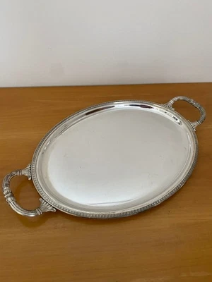 Grande vassoio in Argento 800/1000  gr. 798 ottima fattura. Punzonato. - Immagine 1 di 4