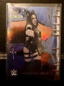 2025 Topps Chrome WWE Cactus Jack Stephenie Vaquer refractor azul/150 - Imagen 1 de 1