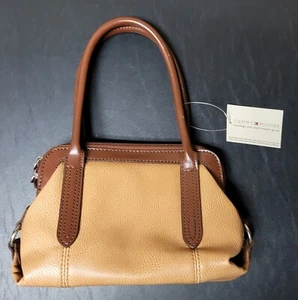 Tommy Hilfiger purse - Picture 1 of 17
