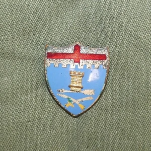 Original WW2 11th Infantry Regiment DUI Unit Crest (screw back) - Picture 1 of 2