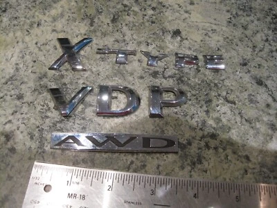 Jaguar X Type 2005 VDP tapa maletero emblema logotipo insignia conjunto OEM Foto 1 de 2