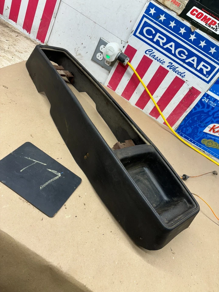 1975 76 1977 78 1979 Nova Omega Ventura Skylark OEM CONSOLA CENTRAL PISO NEGRO S Foto 1 de 4