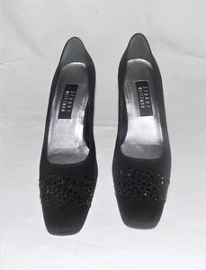 Zapatos de salón de tacón medio Stuart Weitzman piel de seda negra adornada vampiro 8,5 AA - Imagen 1 de 5