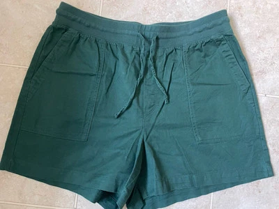 Gap utility shorts size Medium ( worn twice) - Image 1 of 4