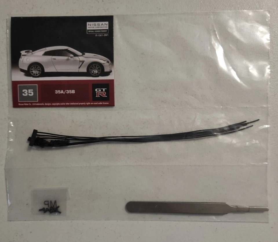 Eaglemoss Nissan R35 GT-R construye el tuyo propio #35 ~ escala 1:8 Foto 1 de 1