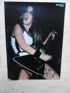 Lita Ford "The Runaways" Autogramm signed A4 Magazinbild - Bild 1 von 1