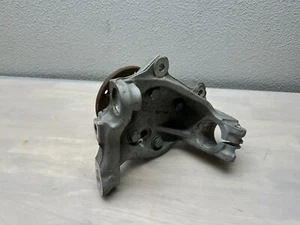 2011-2013 BMW 335I E90 - Front LEFT Spindle Knuckle W/ Wheel Bearing 6773209 - Picture 1 of 7