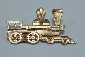 1.3 Gram 14K Yellow Gold "Steam Locomotive" Train Engine Pendant - Picture 1 of 3
