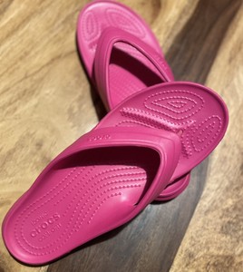 iconic crocs comfort slippers