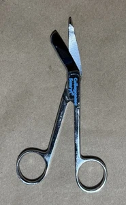 Collagenase Santyl Chrome Scissors 5.5” Inch Med-Fed (Made In Taiwan) - Vintage - Picture 1 of 11