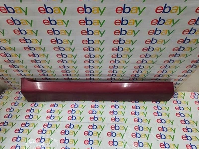 02-06 SUZUKI GRAND VITARA XL-7 RIGHT REAR ROCKER PANEL TRIM OEM RED Z5K DAMAGED - Image 1 of 4