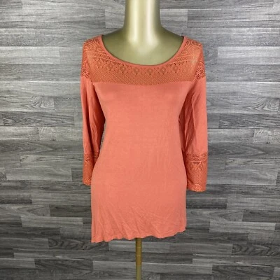 Blusa Pullover BKE Cuello Redondo Encaje Transparente Melocotón Para Mujer Talla Mediana Foto 1 de 4