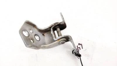 Bisagra de puerta delantera Mazda 5 2008 usada, genuina #1951006-48 Foto 1 de 4