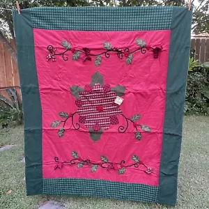 Christmas In The Woods Comforter Appliqué Holly Bows Red Green NEW 50” x 60” - Picture 1 of 8
