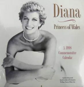 CALENDARIO PRINCESA DIANA 1998 SELLADO CONMEMORATIVO REINA DE CORAZONES WALES - Imagen 1 de 9