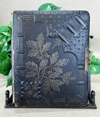 Álbum de cuero dorado del siglo XIX con 67 retratos - tipo tinte, gabinete y carta Foto 1 de 4