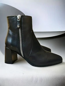 Aquatalia Delfina Leather Side Zip Block Heel Ankle Boot Bootie 5.5M - Picture 1 of 8