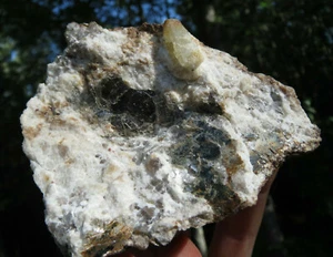 GOLDEN SHIRE STONE HELIODOR GOLDEN BERYL GOLD MICA GARNET SMOKY QUARTZ N.H. - Picture 1 of 9
