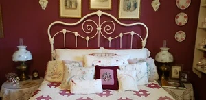 Pair of Adorable Little Hand-made Pillows Created From Antique Linen Pieces, But - Picture 1 of 10