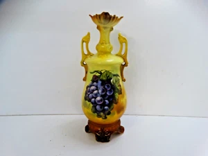 Vaso austriaco Royal Wettina, giallo con uva. 11" - Foto 1 di 6