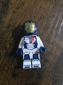 Lego Marvel Avengers Super Heroes Minifigure Iron Legion 76038 LG27