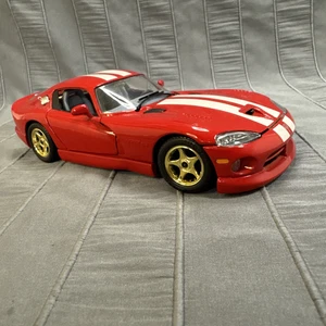 Burago 1/24 Dodge Viper GTS Red Dicast Model Car - Picture 1 of 9