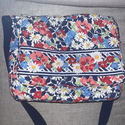Bolso Bandolera Vera Bradley Azul Marino/Azul/Rosa Floral Margarita para Computadora Portátil Foto 1 de 4