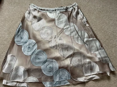 VINTAGE DESIGNER POLECI SKIRT 'CIRCLE' SKIRT BEIGE AND CREAM SZ 12 VGC - Image 1 of 4