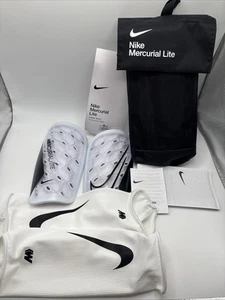 Nike Mercurial Lite Schienbeinschoner M weiß/schwarz Fußball mit Hülle & Tasche NEU - Bild 1 von 6