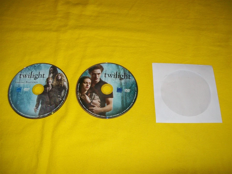 THE TWILIGHT SAGA DVD DISC ONLY NO CASE 2 DISC SET - Image 1 of 1