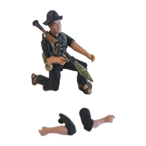 21st Century Ultimate Soldier Vietnam Vietcong con lanzador RPG y armas - Imagen 1 de 9