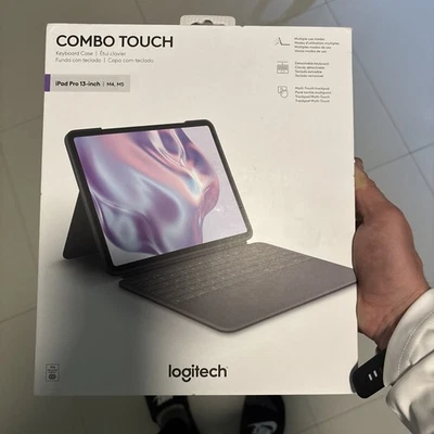 Funda con teclado Logitech Combo Touch iPad Pro 13 pulgadas (M4) Foto 1 de 4