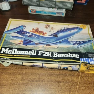 MPC / Airfix 1/72 McDonnell F2H Banshee, la scatola ha modello merce NUOVO all'interno - Foto 1 di 6