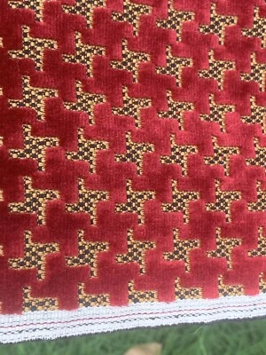 "Nuevo tapizado de tela de terciopelo rojo intenso patrón geométrico pata de gallo 54"" por 24""" Foto 1 de 4