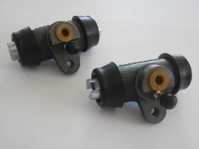Front Wheel Cylinder PAIR Left & Right Volkswagen Super Beetle 1971-1979 - Image 1 of 3