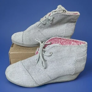 Toms Hidden Wedge Silver Gray Ankle Booties Lace Up Shoe Women Youth Size 4 - Picture 1 of 4