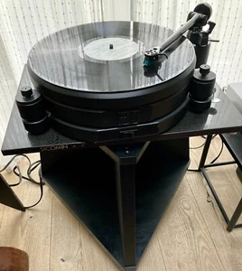 Ariston RD40 Turntable, Power Supply, Rega Arm, Upgraded - Picture 1 of 19