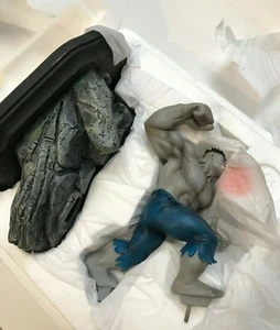 MIB MINT Bowen Designs Marvel Hulk Mini Statue Low # 3 never displayed grey - Picture 1 of 6