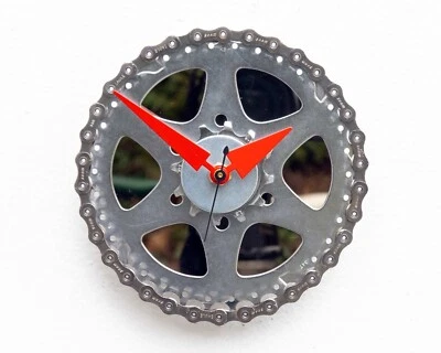 Переработанный велосипед Gear настенные часы, велосипед, цикл, upcycle, аккумулятор, цепь, время, - Изображение 1 из 3