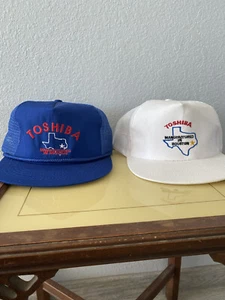 2 Top Zustand - Vintage Ende 80er Jahre Toshiba Druckknopflasche Trucker Hüte - Bild 1 von 12