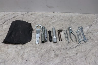 Набор инструментов 2003-2006 Kawasaki ZR1000 оригинальный набор сумок для инструментов - Изображение 1 из 4